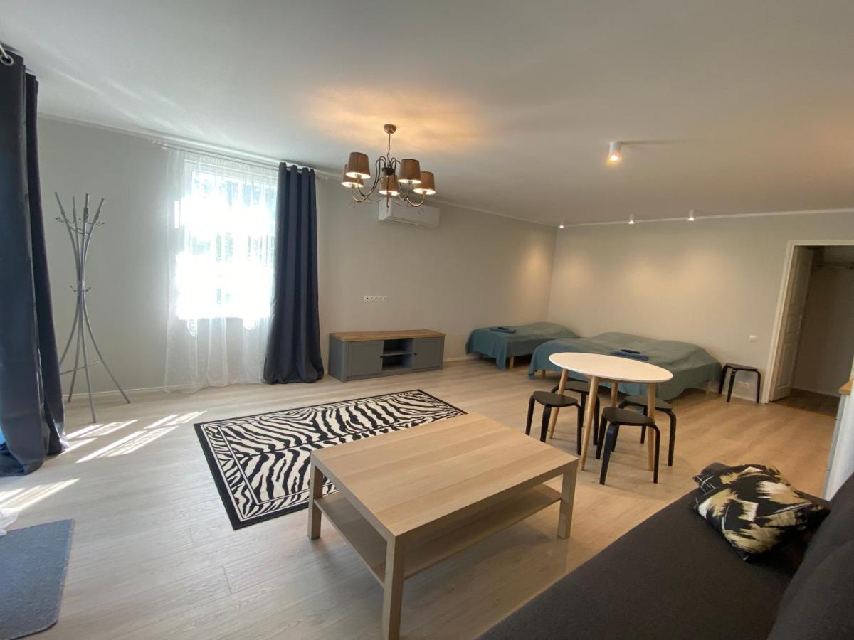 Captain'S House - Kaptenimaja - Apartments Кярдла Екстер'єр фото